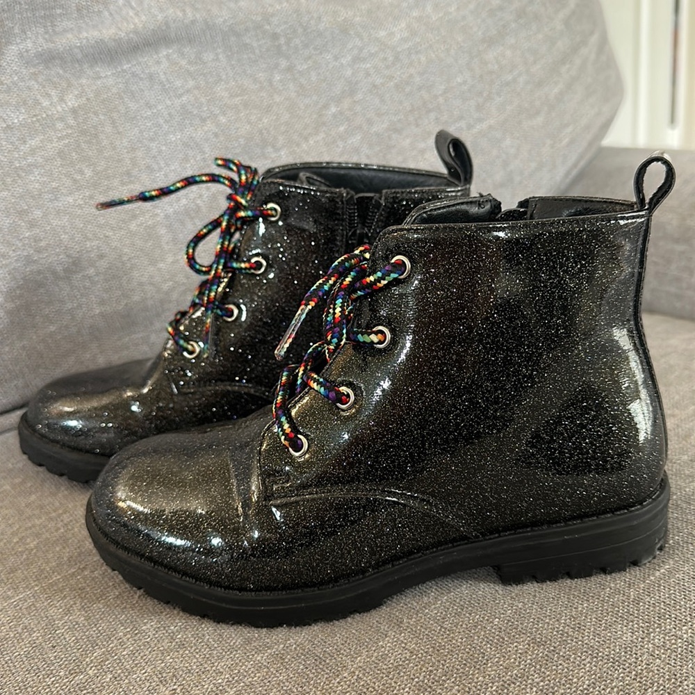 Tucker + Tate Black Glitter Kenna Rainbow Lace Lug Boot Size 1